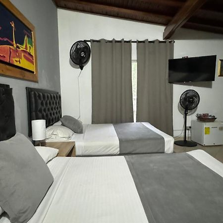 Gemas San Joaquin 1 Hotel Medellin Luaran gambar