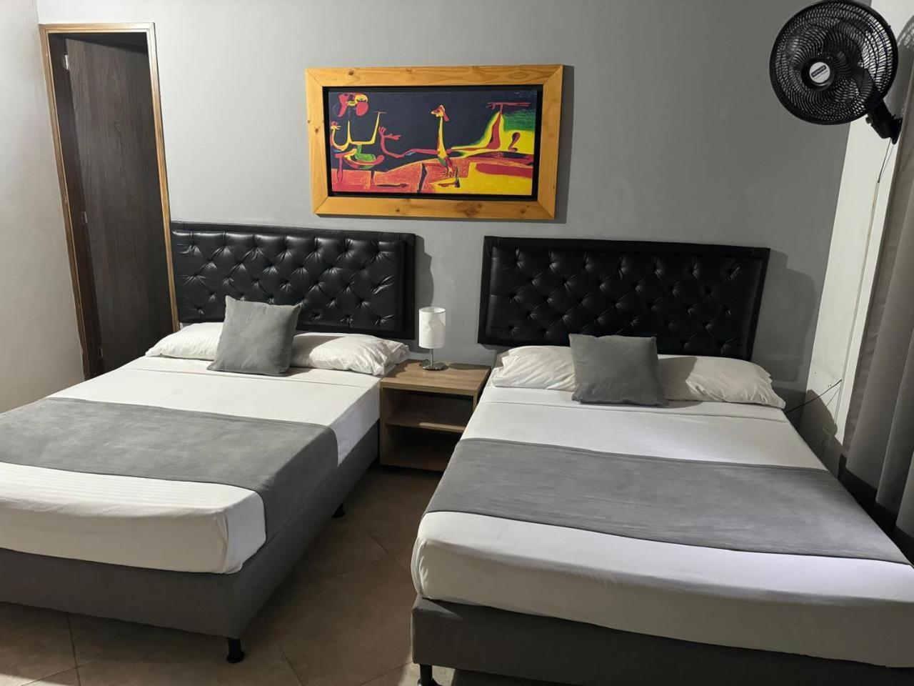 Gemas San Joaquin 1 Hotel Medellin Luaran gambar