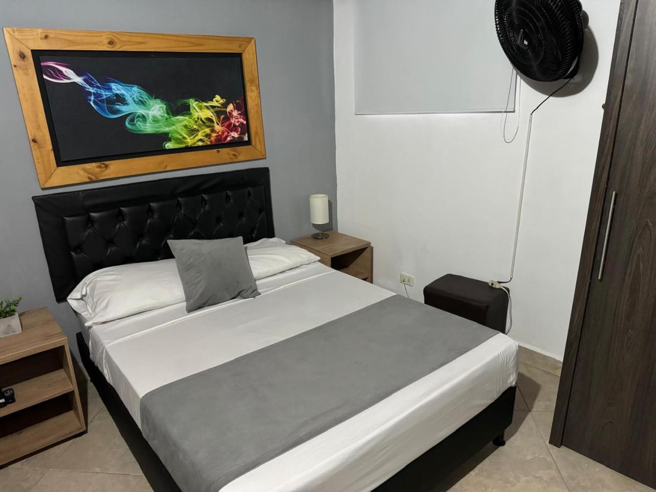 Gemas San Joaquin 1 Hotel Medellin Luaran gambar