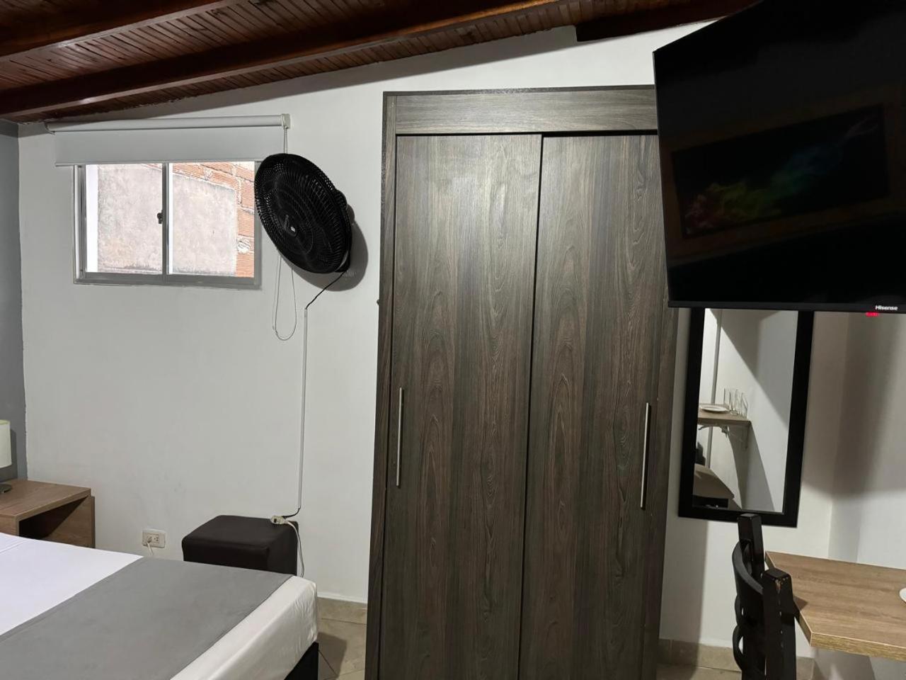 Gemas San Joaquin 1 Hotel Medellin Luaran gambar
