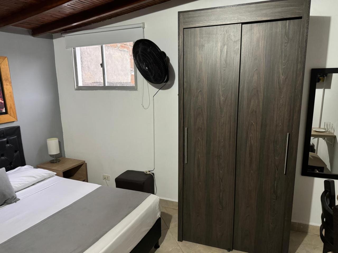 Gemas San Joaquin 1 Hotel Medellin Luaran gambar