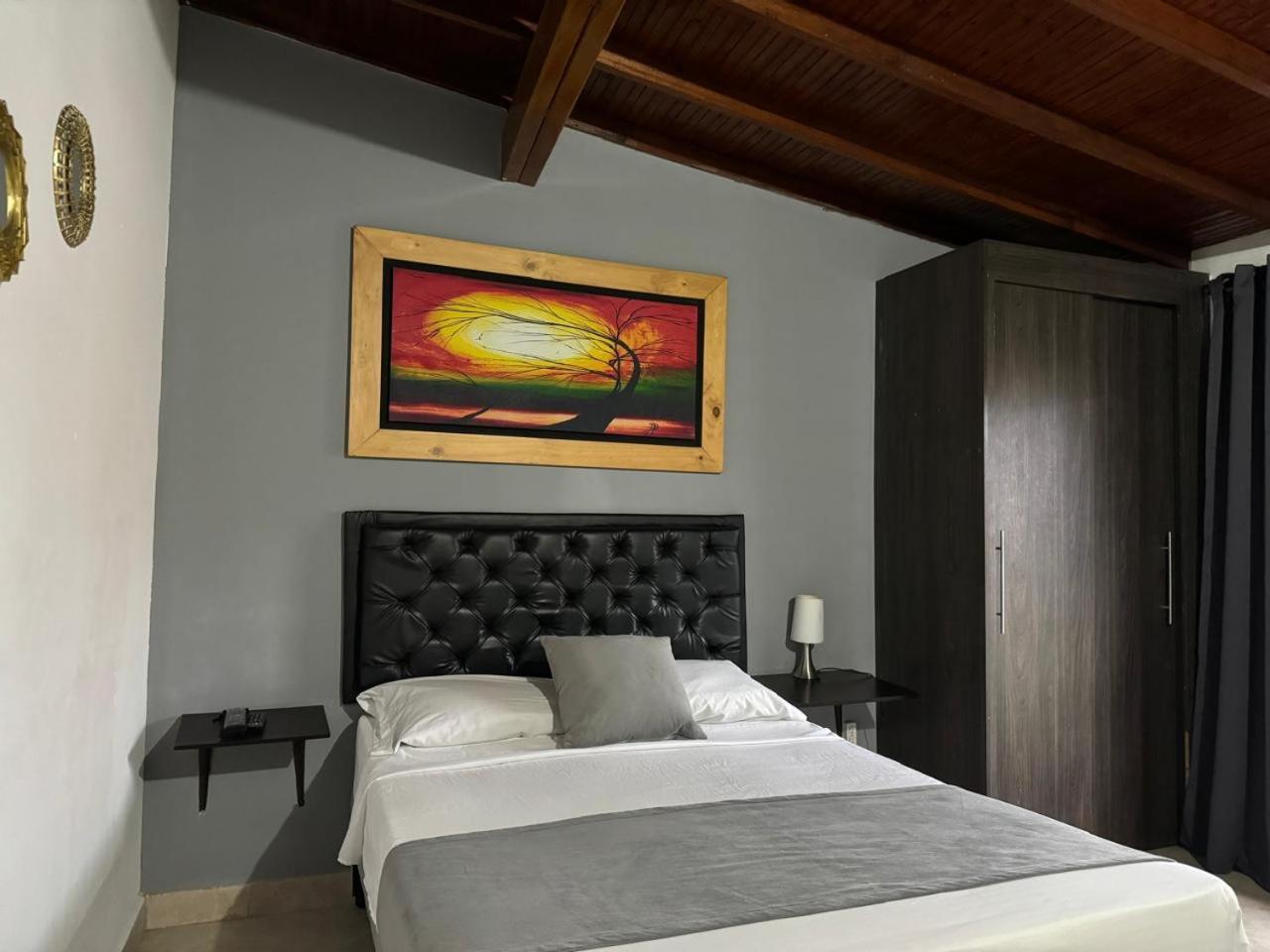 Gemas San Joaquin 1 Hotel Medellin Luaran gambar