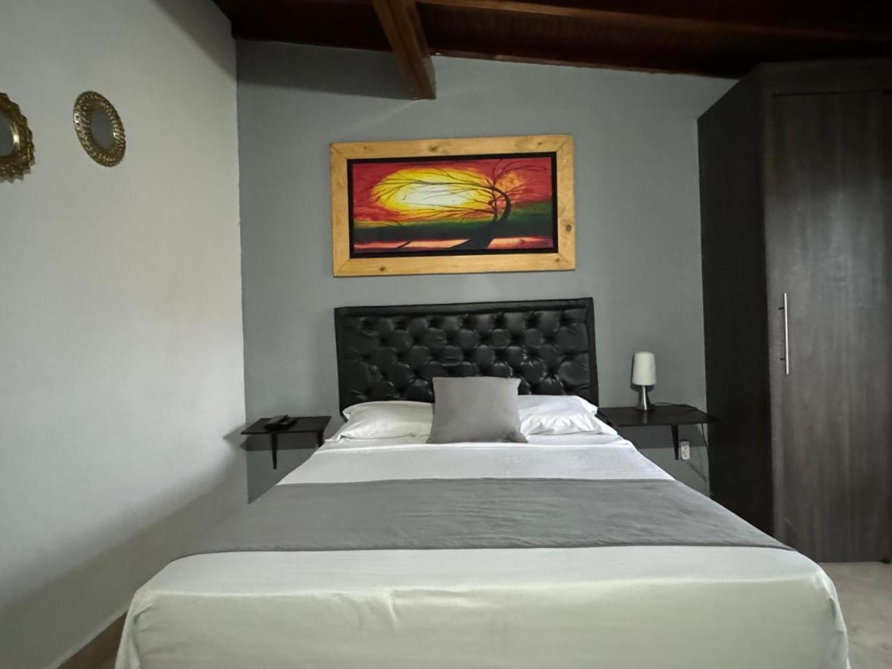 Gemas San Joaquin 1 Hotel Medellin Luaran gambar
