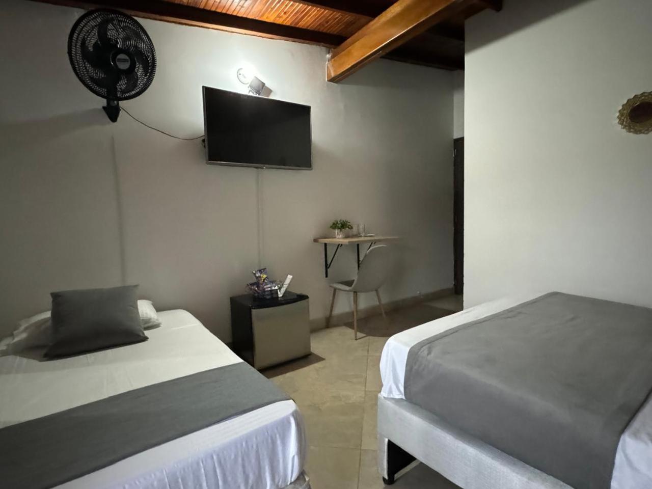 Gemas San Joaquin 1 Hotel Medellin Luaran gambar