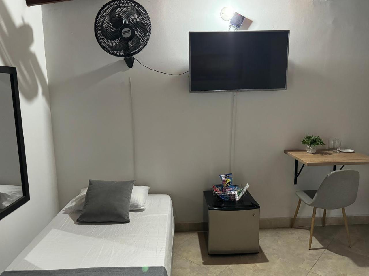 Gemas San Joaquin 1 Hotel Medellin Luaran gambar