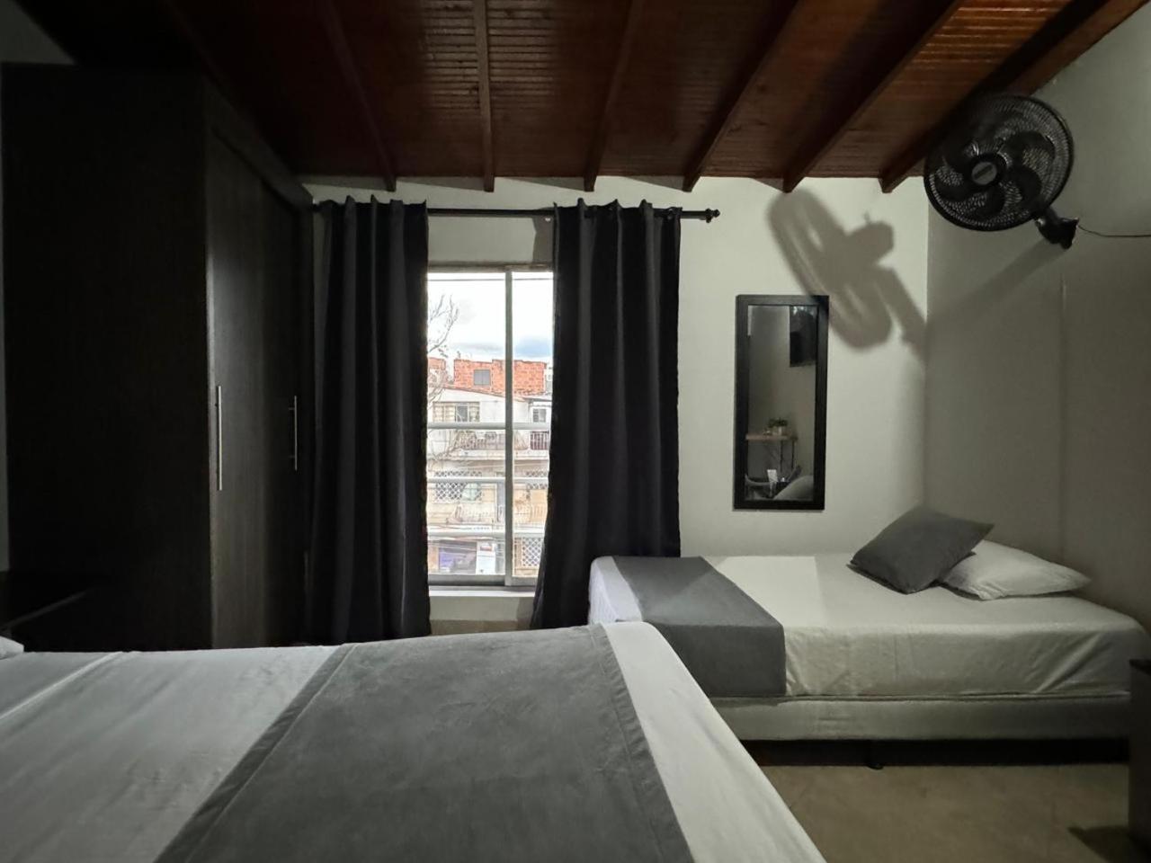 Gemas San Joaquin 1 Hotel Medellin Luaran gambar